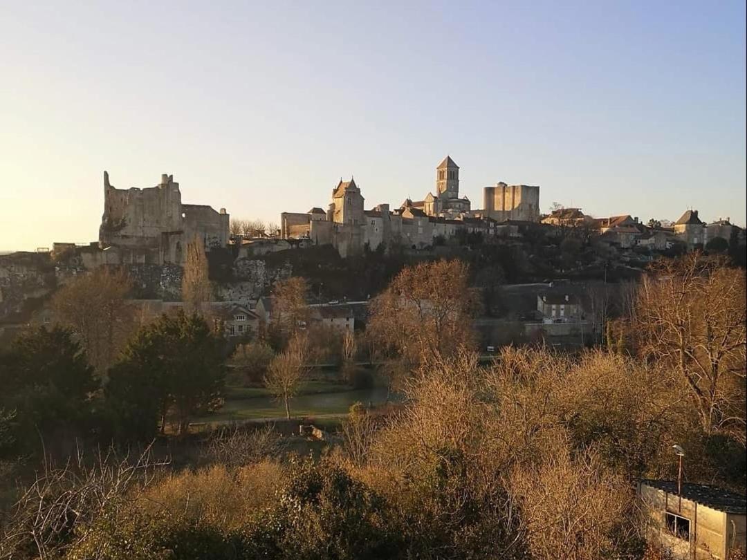 Appartement Entier Chauvigny Buitenkant foto